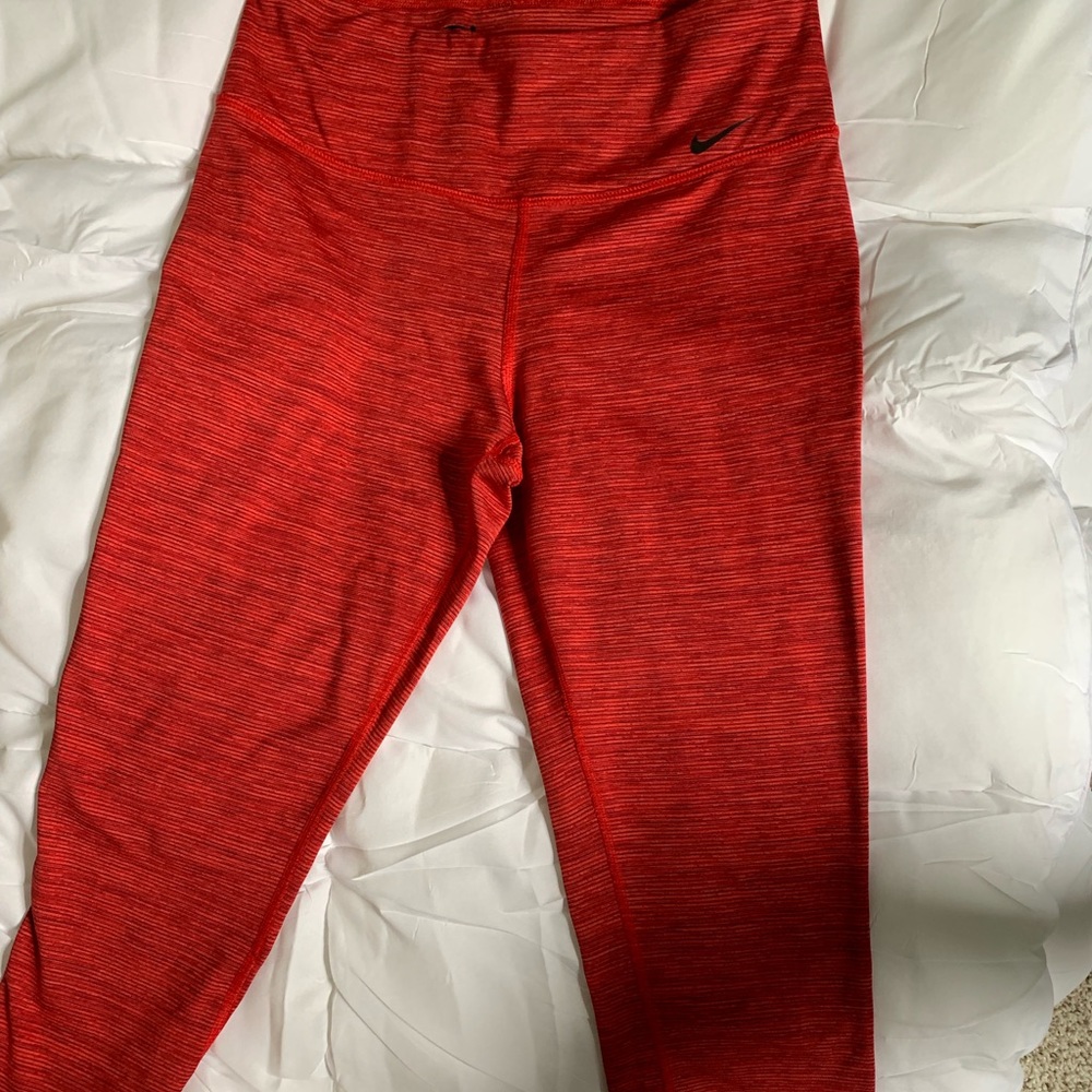 NIKE workout capris